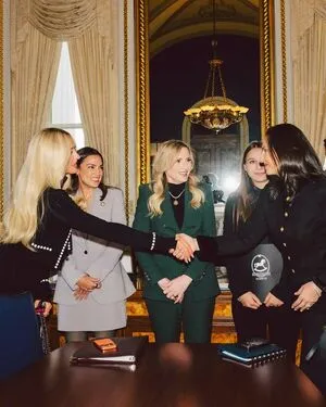 Alexandria Ocasio Cortez OnlyFans Leaked Free Thumbnail Picture - #94RvaapoIR