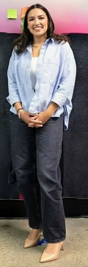 Alexandria Ocasio Cortez OnlyFans Leaked Free Thumbnail Picture - #HSYCGxORKX