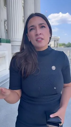 Alexandria Ocasio Cortez OnlyFans Leaked Free Thumbnail Picture - #KevTOWqtE0