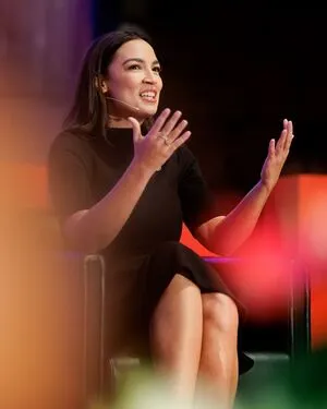 Alexandria Ocasio Cortez OnlyFans Leaked Free Thumbnail Picture - #Q4a1ciQsXo
