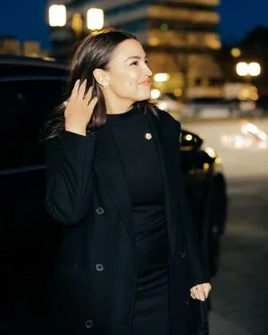 Alexandria Ocasio Cortez OnlyFans Leaked Free Thumbnail Picture - #QCGCkU5dVa