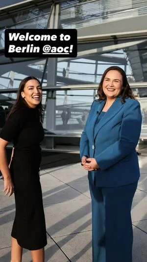 Alexandria Ocasio Cortez OnlyFans Leaked Free Thumbnail Picture - #UsAJDpi4Xs