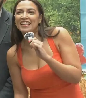 Alexandria Ocasio Cortez OnlyFans Leaked Free Thumbnail Picture - #UyB2l3oFDS