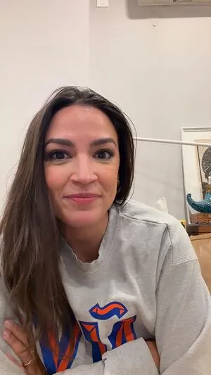 Alexandria Ocasio Cortez OnlyFans Leaked Free Thumbnail Picture - #aQr3ONrK33