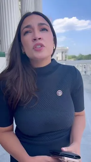 Alexandria Ocasio Cortez OnlyFans Leaked Free Thumbnail Picture - #jz0Y0AiXIK