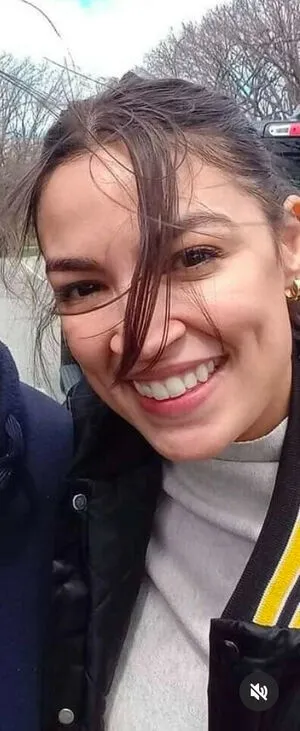 Alexandria Ocasio Cortez OnlyFans Leaked Free Thumbnail Picture - #kOfDipVsTI