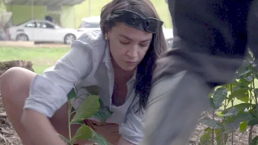 Alexandria Ocasio Cortez OnlyFans Leaked Free Thumbnail Picture - #m8w4vUuea9