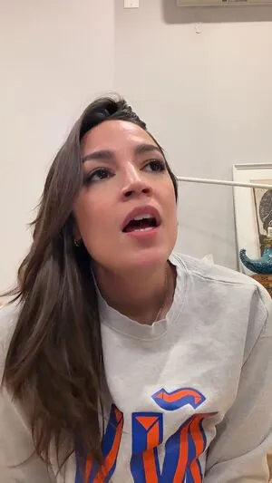 Alexandria Ocasio Cortez OnlyFans Leaked Free Thumbnail Picture - #mbS7gg4b5i