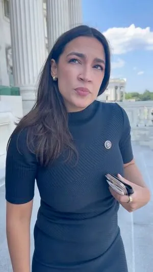 Alexandria Ocasio Cortez OnlyFans Leaked Free Thumbnail Picture - #ojBhglzsV0