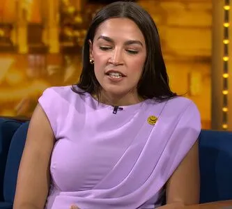 Alexandria Ocasio Cortez OnlyFans Leaked Free Thumbnail Picture - #p0hgwhUqci