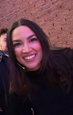 Alexandria Ocasio Cortez OnlyFans Leaked Free Thumbnail Picture - #xUsBYz6G3c