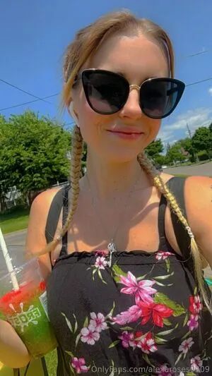 Alexaroses0909 OnlyFans Leaked Free Thumbnail Picture - #xvbaVDmEY4