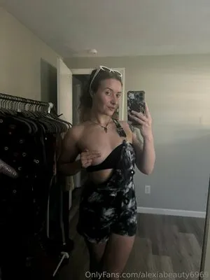Alexiabeauty6969 OnlyFans Leaked Free Thumbnail Picture - #gzEi2Qr1m3