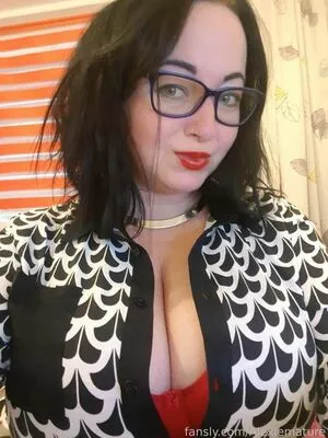 Alexiemature OnlyFans Leaked Free Thumbnail Picture - #61B343OFLT