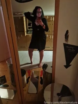 Alexiemature OnlyFans Leaked Free Thumbnail Picture - #83nxs4G6BV