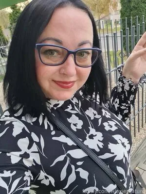 Alexiemature OnlyFans Leaked Free Thumbnail Picture - #BRQ1gEZfbk