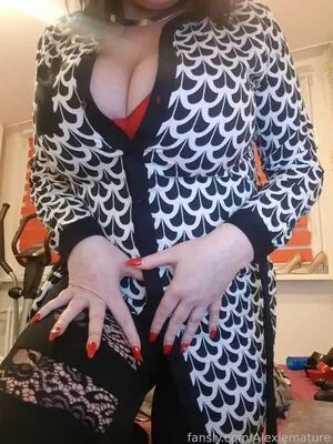 Alexiemature OnlyFans Leaked Free Thumbnail Picture - #JZ5Cax6HZF