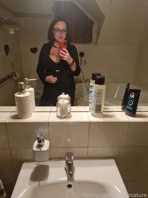 Alexiemature OnlyFans Leaked Free Thumbnail Picture - #tij00d9V2P
