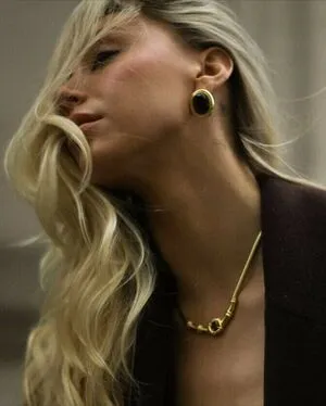 Alexis Ren OnlyFans Leaked Free Thumbnail Picture - #BeoTMeZJjV