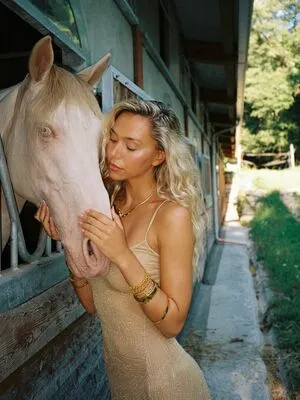 Alexis Ren OnlyFans Leaked Free Thumbnail Picture - #DoKuhQIPnV