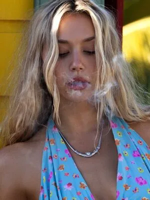 Alexis Ren OnlyFans Leaked Free Thumbnail Picture - #HdkLc0duXJ