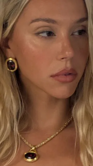 Alexis Ren OnlyFans Leaked Free Thumbnail Picture - #Hos5rKoiUc