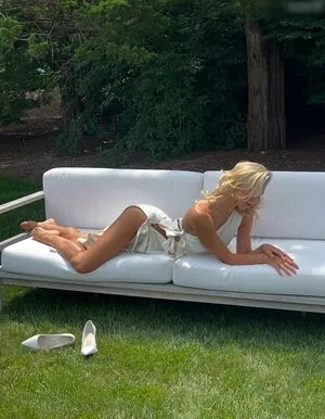 Alexis Ren OnlyFans Leaked Free Thumbnail Picture - #J1nBnROM5r