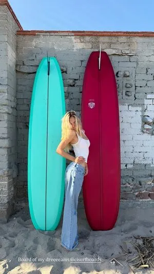 Alexis Ren OnlyFans Leaked Free Thumbnail Picture - #LaBmN9bn0Z