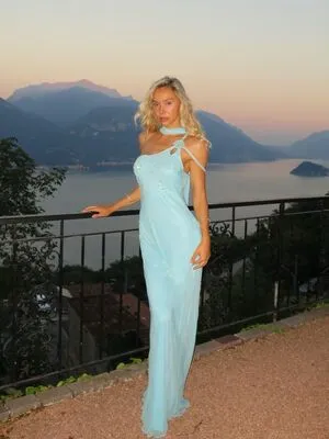 Alexis Ren OnlyFans Leaked Free Thumbnail Picture - #MJQSWKq0Zn