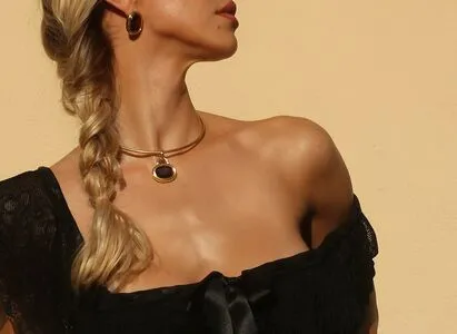 Alexis Ren OnlyFans Leaked Free Thumbnail Picture - #MlJKzzKy9G