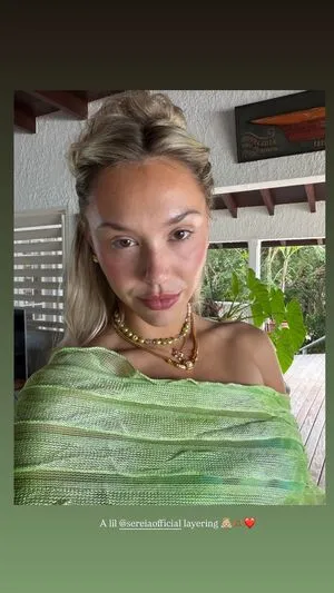 Alexis Ren OnlyFans Leaked Free Thumbnail Picture - #VsusSArbxQ