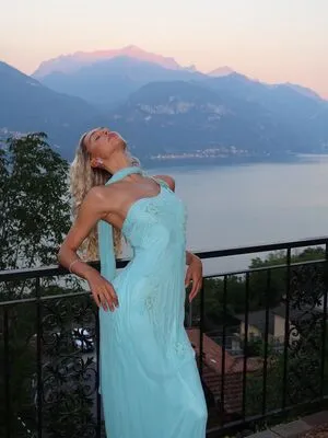 Alexis Ren OnlyFans Leaked Free Thumbnail Picture - #c46wr3vj08