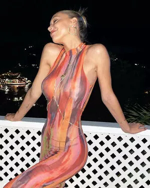 Alexis Ren OnlyFans Leaked Free Thumbnail Picture - #cR3WiovYgS