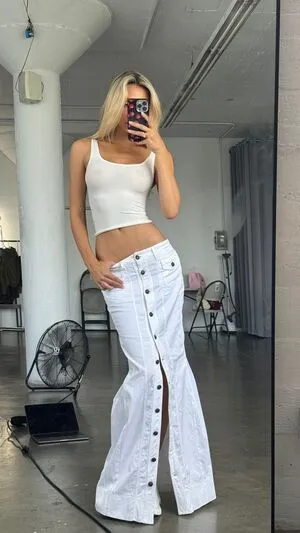 Alexis Ren OnlyFans Leaked Free Thumbnail Picture - #clbjGi7D3i