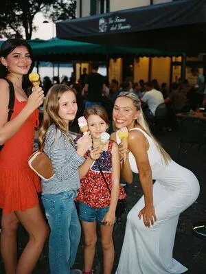 Alexis Ren OnlyFans Leaked Free Thumbnail Picture - #den60soe0y