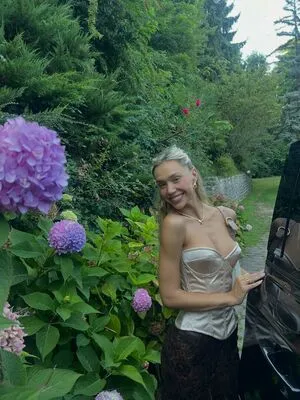 Alexis Ren OnlyFans Leaked Free Thumbnail Picture - #j48AG9cVk6