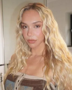 Alexis Ren OnlyFans Leaked Free Thumbnail Picture - #sSaPb0xPDv