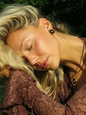 Alexis Ren OnlyFans Leaked Free Thumbnail Picture - #tkYJnpY7c2