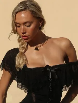 Alexis Ren OnlyFans Leaked Free Thumbnail Picture - #tx3OKYJpeX
