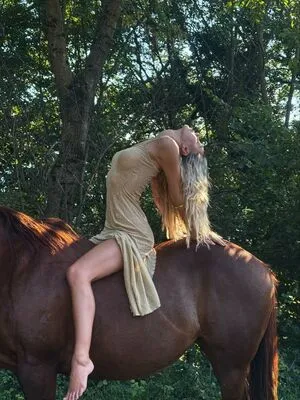 Alexis Ren OnlyFans Leaked Free Thumbnail Picture - #u9AH7y3oaI