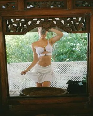 Alexis Ren OnlyFans Leaked Free Thumbnail Picture - #v2yitOHDJx