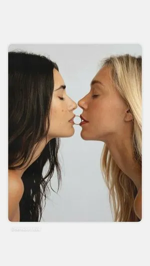 Alexis Ren OnlyFans Leaked Free Thumbnail Picture - #vZ3Ler7GyS