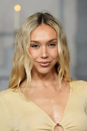 Alexis Ren OnlyFans Leaked Free Thumbnail Picture - #w56vyNuh8h
