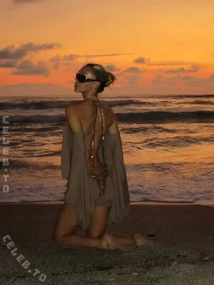 Alexis Ren OnlyFans Leaked Free Thumbnail Picture - #wP79S62tVo