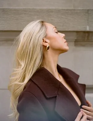 Alexis Ren OnlyFans Leaked Free Thumbnail Picture - #xuXseyLxGC