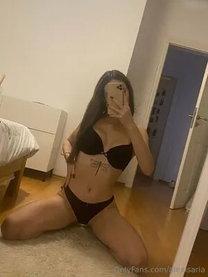Alexisaria OnlyFans Leaked Free Thumbnail Picture - #5ISBNfdviT