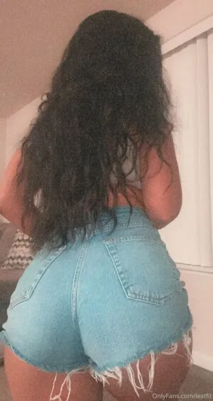 Alexisbtelles OnlyFans Leaked Free Thumbnail Picture - #ExmizSYUqt