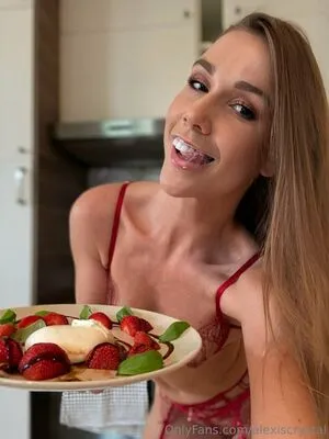 Alexiscrystal OnlyFans Leaked Free Thumbnail Picture - #zeOTUeuGaR