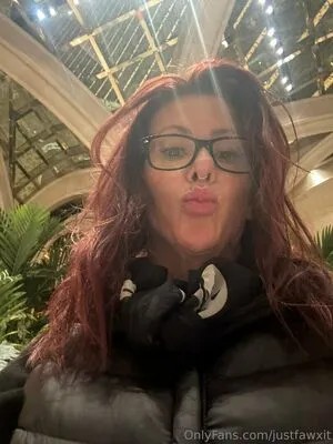 Alexisfawxlive Tv OnlyFans Leaked Free Thumbnail Picture - #mmT8GRc8AT