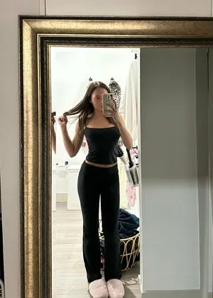 Alexisrenn OnlyFans Leaked Free Thumbnail Picture - #AXSwzj6zwp